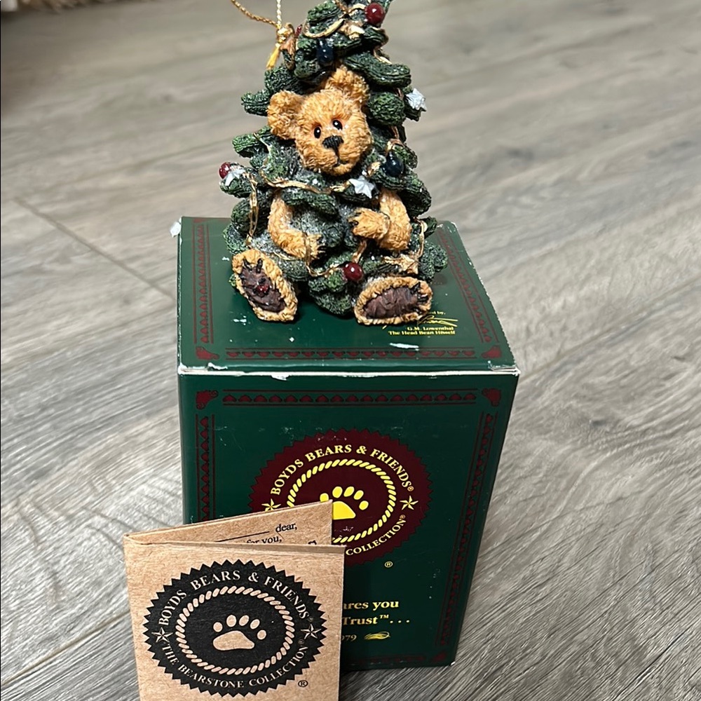 Boyds Bears Bearstone Frazier bear with tree Holiday Ornament